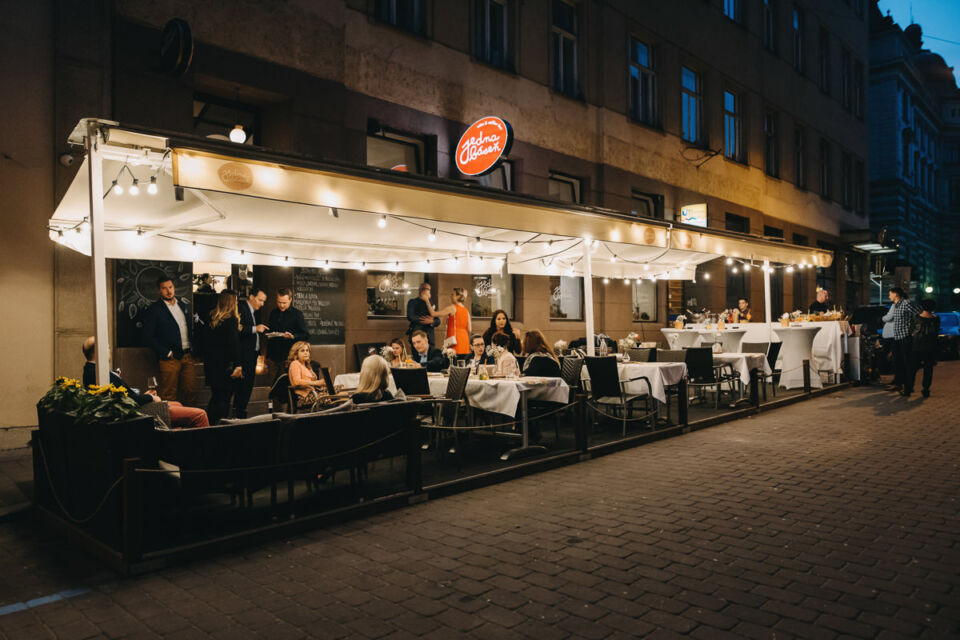 http://Zahrádka%20osvětlení%20Brno%20Jedna%20Báseň